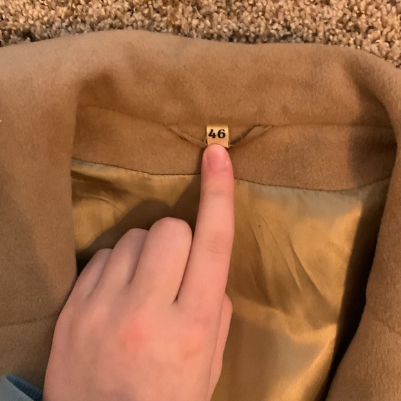 Alois Schoker? Tan trench coat, thrifted, worn, still wearable - Picture 4 of 5